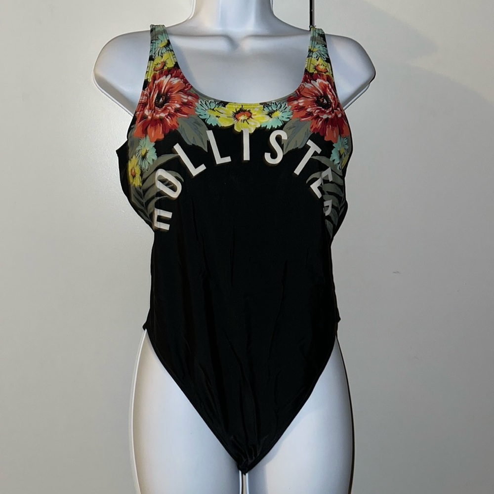 Hollister one piece bathing suit